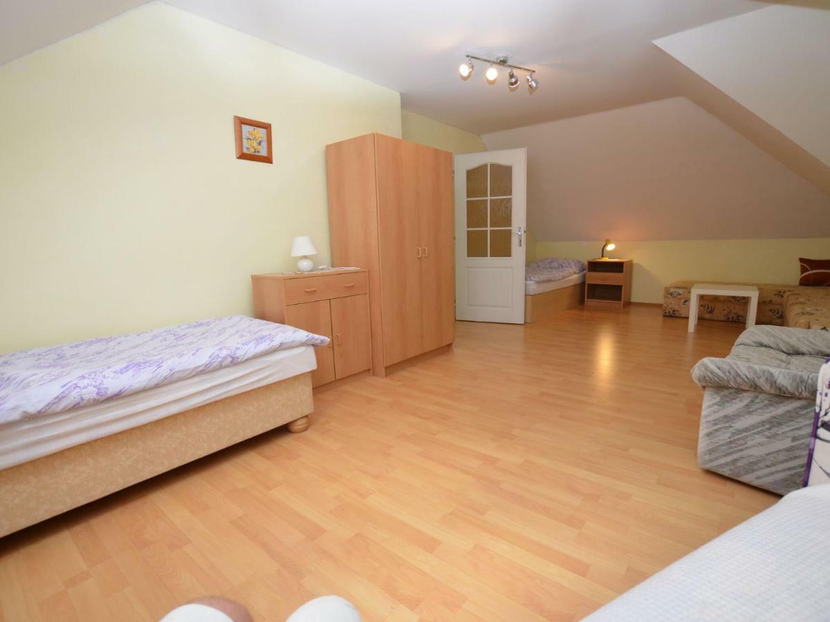 Comfortable Detached House With Large Garden Βίλα Klokoci Εξωτερικό φωτογραφία